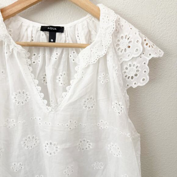 AQUA x BLOOMINGDALE'S | Ruffle Eyelet Collar Flutter Sleeve White Cotton | Large - Picture 4 of 11